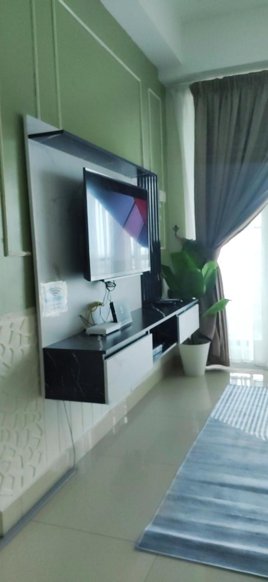 Dperdana -Dinies Pool,Wifi, Centre Of Kota Bharu, 4-5 Pax Apartment Exterior photo